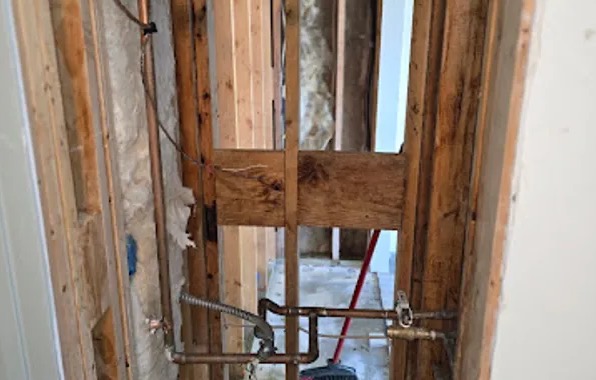 Frozen Pipe Water Removal in Champlin, MN